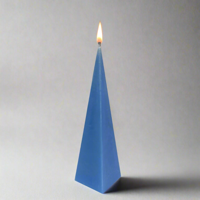 Rustic-pyramid-candle-blue