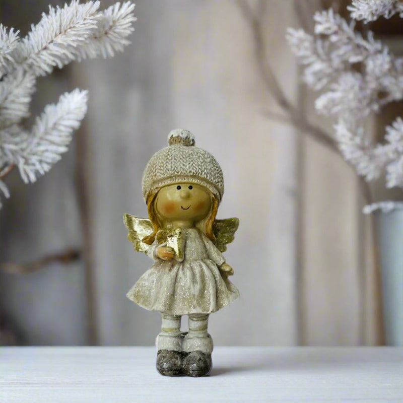 Angel-with-beanie-gold-heart1