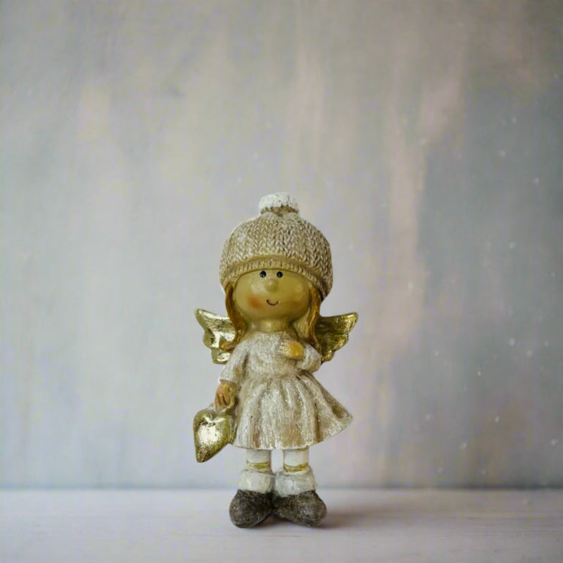 Angel-with-beanie-gold-heart2