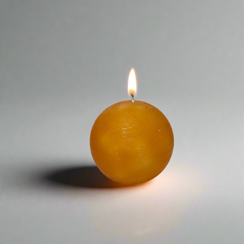 Rustic-ball-candle-Amber-8cm