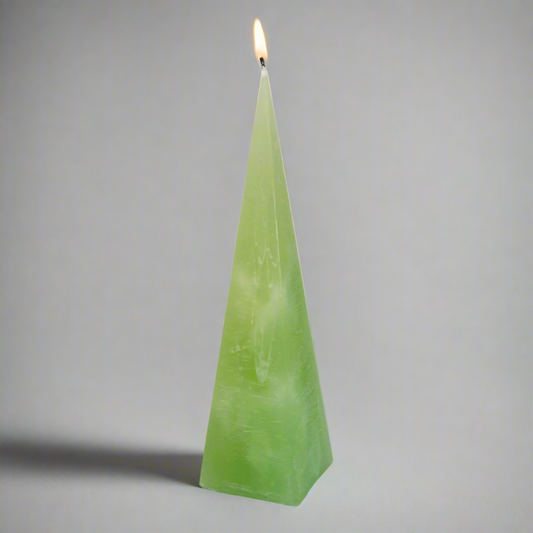 Rustic-pyramid-candle-Spring-green