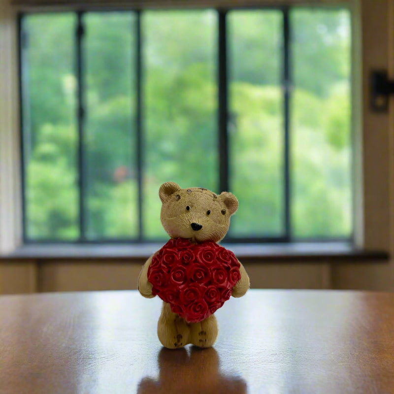Standing-bear-brown-roses
