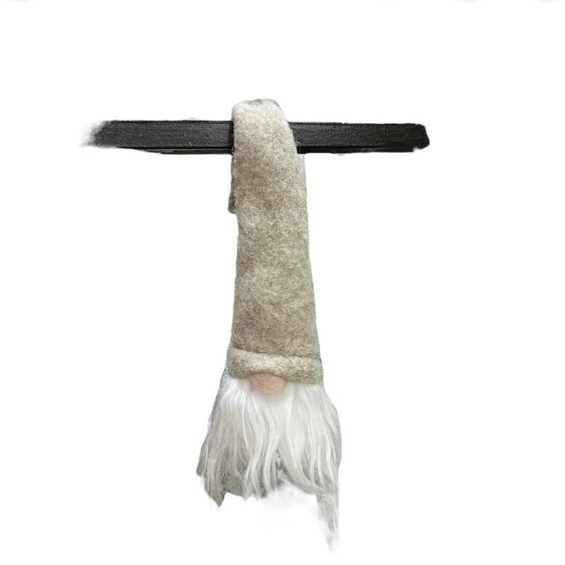 hanging-gnome-beige