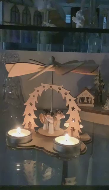 Video-Christmas-pyramid-with-angels