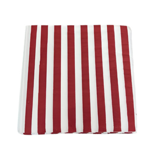 red-white-serviettes